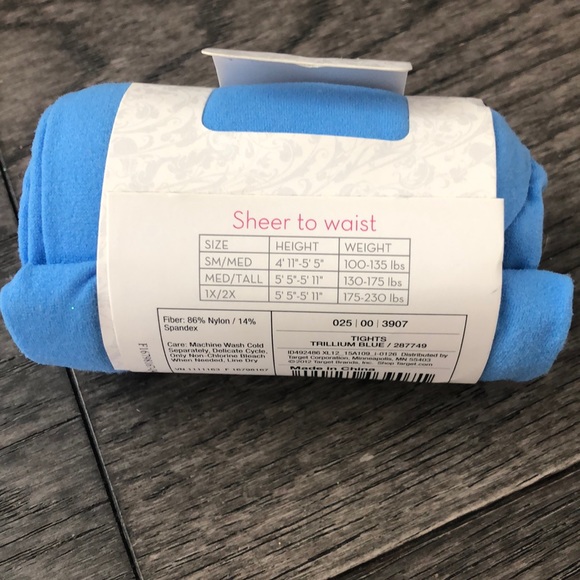 Xhilaration bundle of two woman’s tights - Picture 5 of 5